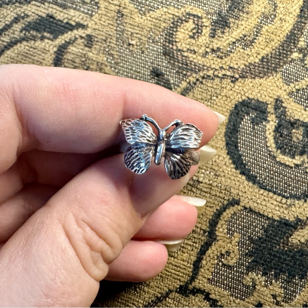 Vintage sterling silver butterfly ring.